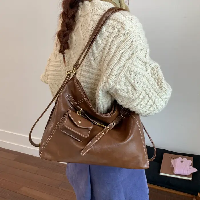 Sac à bandoulière noir avec porte-monnaie