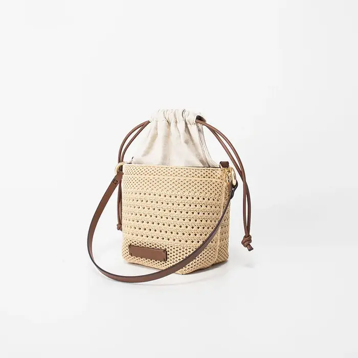 Sac à bandoulière Boston en cuir texturé litchi pour femme