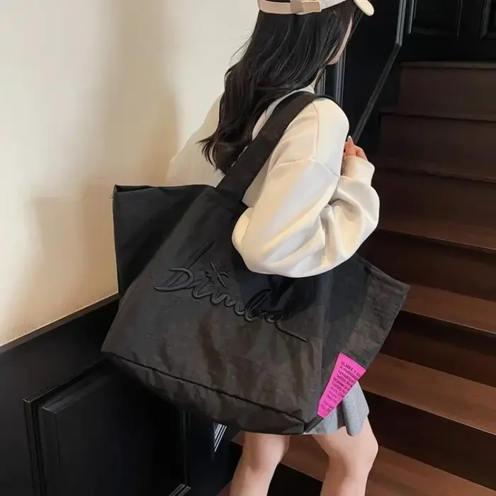 Sac à main en cuir élégant pour femme par un créateur renommé - Sac bandoulière classique de luxe pour femmes