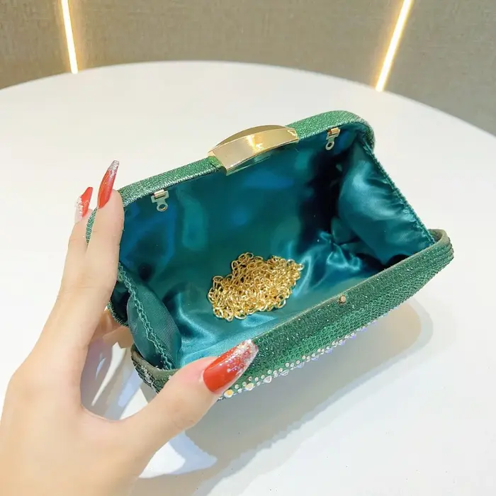 Pochette de soirée vintage vert émeraude ornée de strass