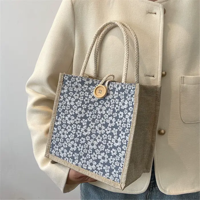 Sac à main à boutons en lin