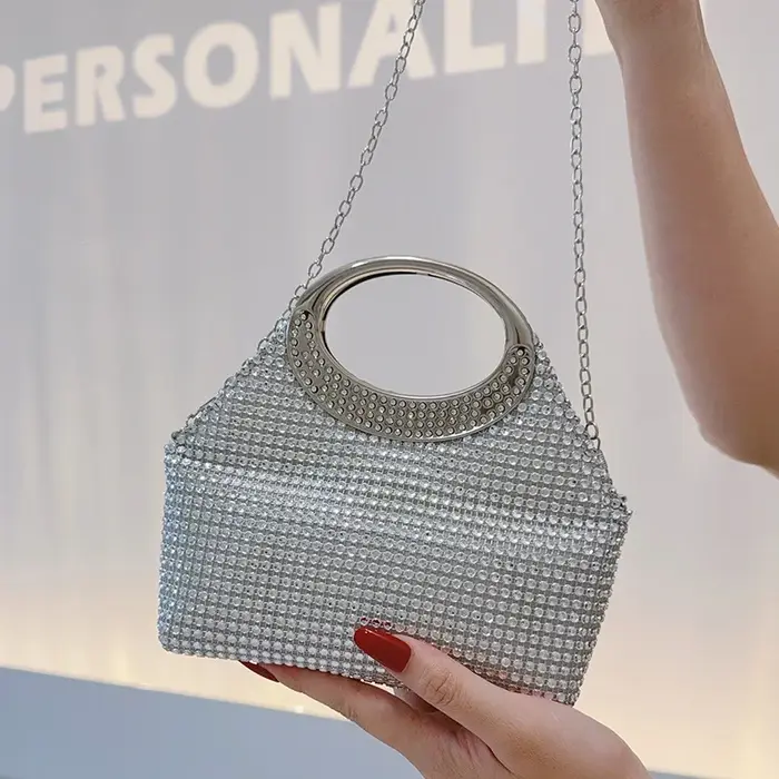 Sac de soirée en argent avec diamants