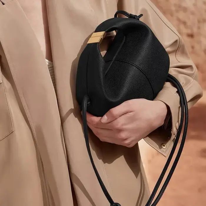 Sac à bandoulière en cuir véritable pour femme, nouveau design tendance, petit format