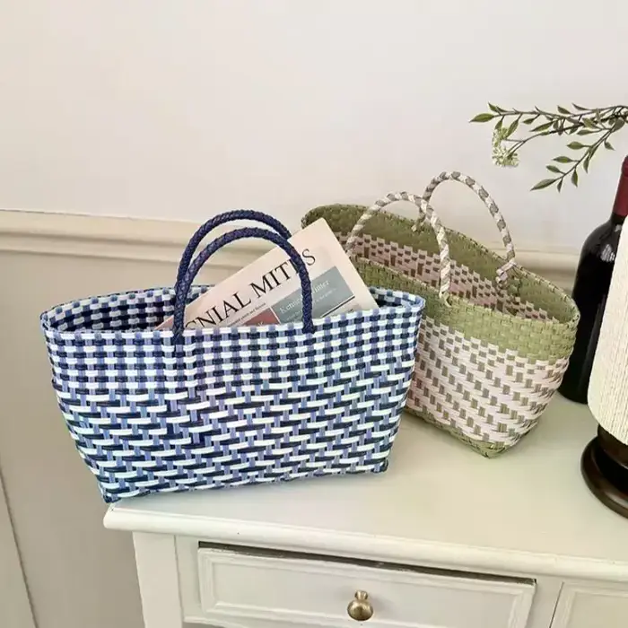Sac à main en PVC tressé mignon