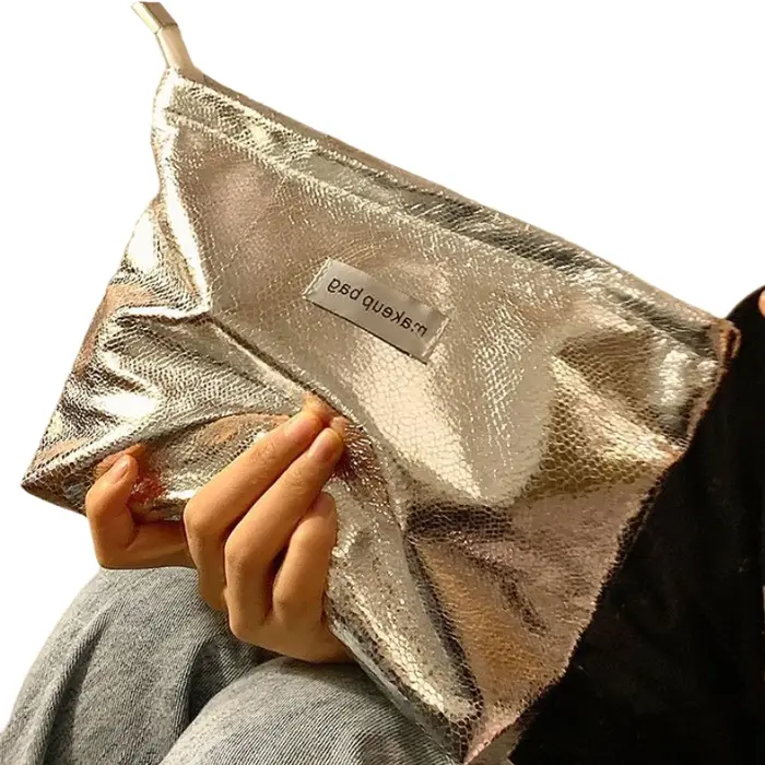 Pochette à paillettes brillantes