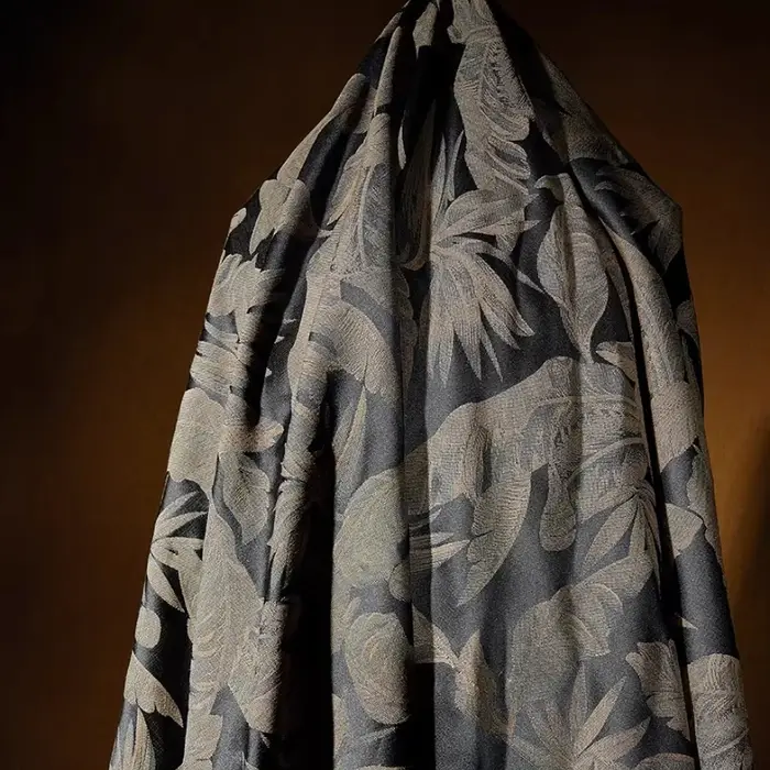 Tissu imprimé feuille de bananier noir