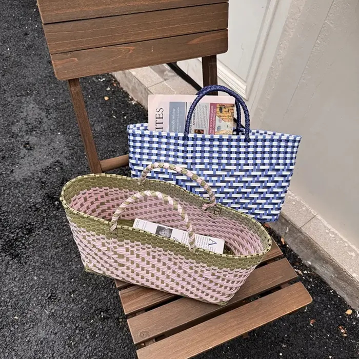 Sac à main en PVC tressé mignon