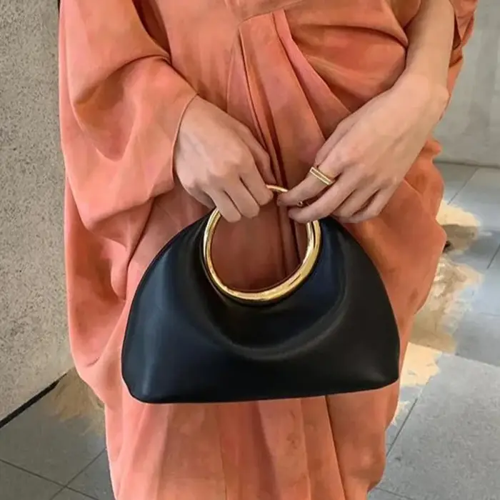 2026 Petit sac à main tendance en cuir végétalien avec poignée supérieure
