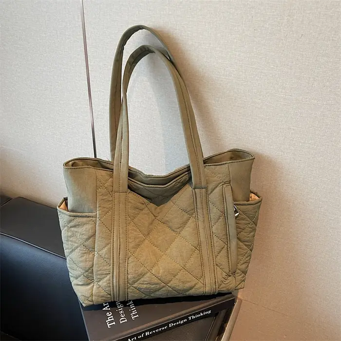 Sac fourre-tout en tissu matelassé pour femmes