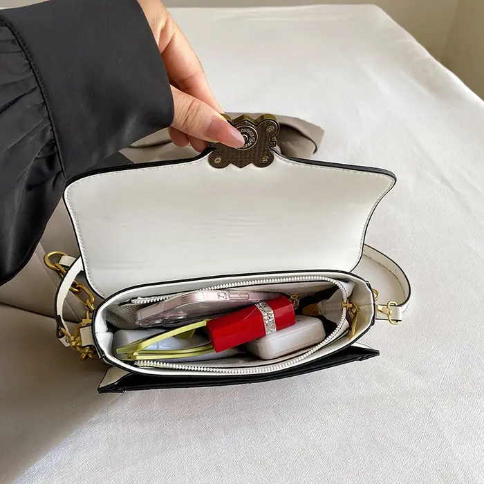 Sacs à bandoulière carrés en cuir pour femmes, sacs à main sous les bras pour dames, petits sacs à main de créateurs, sacs à bandoulière violets, marque de luxe, 2024