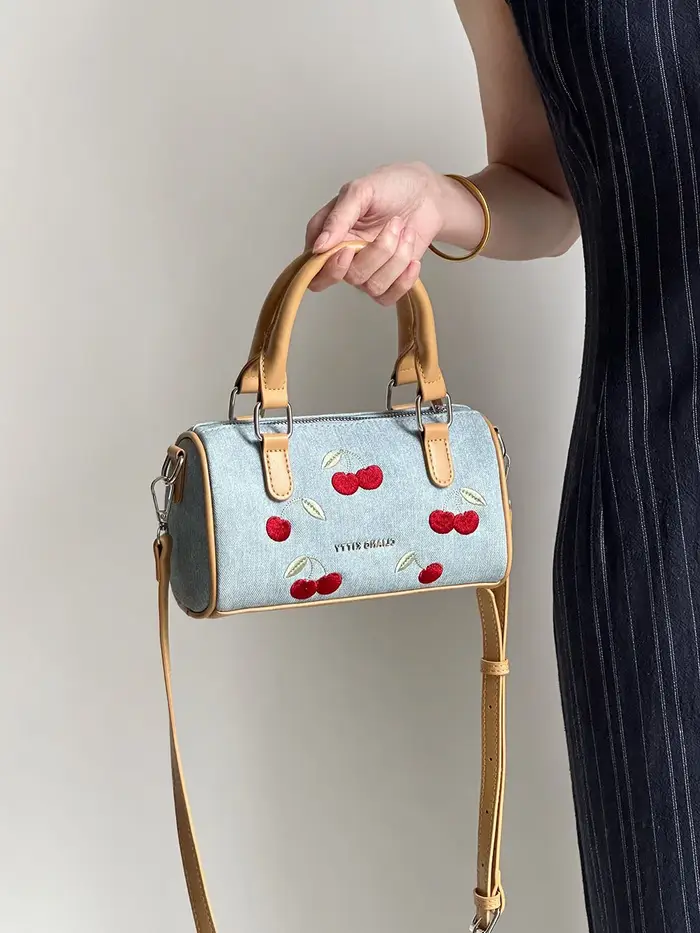 Sac à bandoulière avec motif brodé cerise