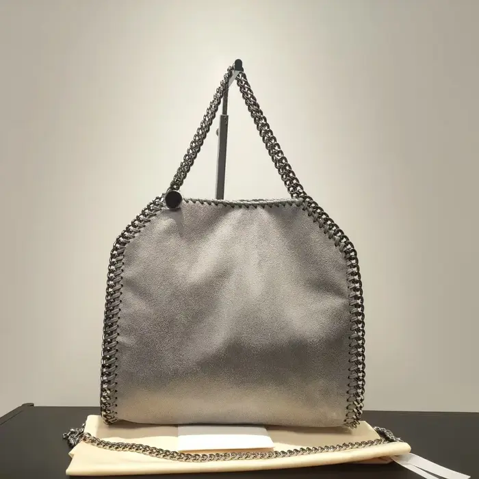 Sac à bandoulière à trois chaînes en faux daim écologique pour femme, tendance et pratique pour les 