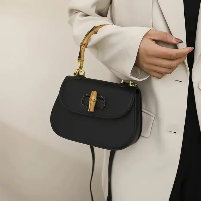 Sac de selle Chic à poignée en bambou pour femmes