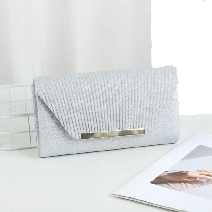 Pochette élégante à la mode