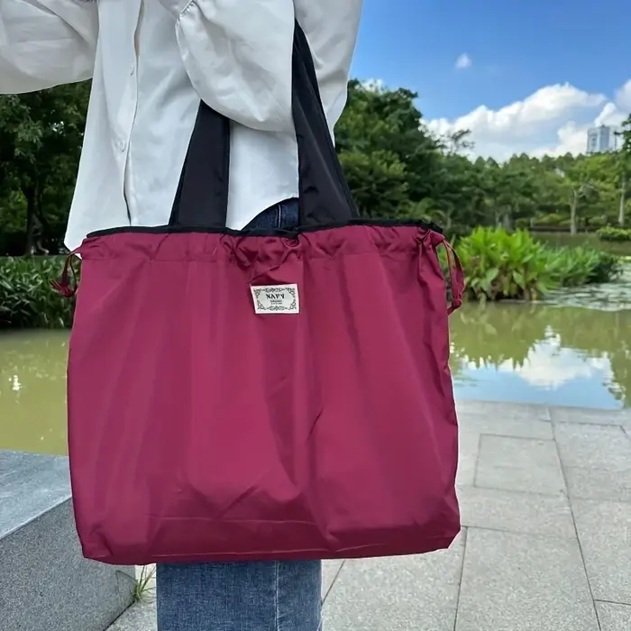 Sac fourre-tout pliable en nylon
