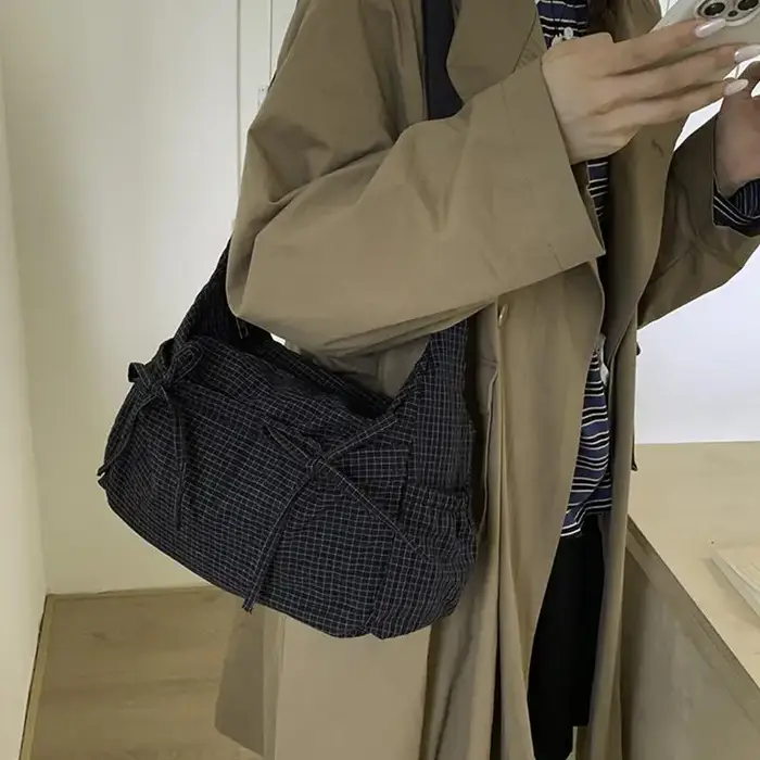 Sac à bandoulière rétro à motif quadrillé