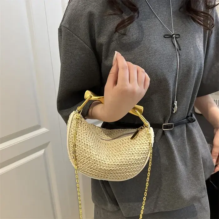 Gusure été concepteur épaule sac à bandoulière paille tissage pochette sac à main femmes boulette bandoulière sac de plage mode nuage sac à main
