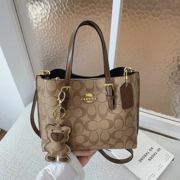 Sac messager en cuir vintage 2026 avec logo lettre