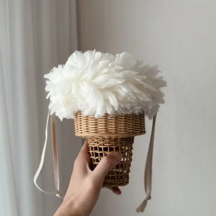 Sacs à main en rotin motif crème glacée