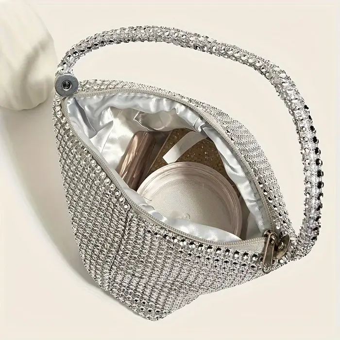 Mini pochette à strass scintillants