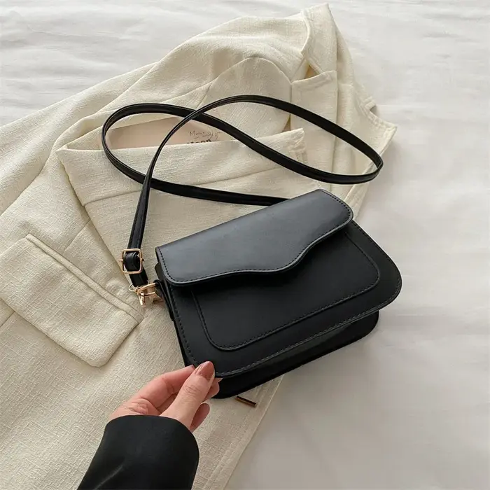Mini sac de selle carré Chic pour femmes, couleur unie, sac à bandoulière en cuir synthétique, ferme