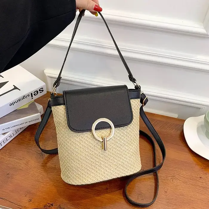 Mode française nouveau seau en forme de main femmes sac tissé creux multi-fonctionnel unique épaule sac à bandoulière