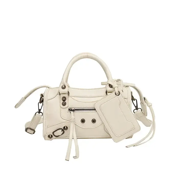 Sac à main à Rivets de grande capacité pour femmes, sac d'oreiller de grande capacité, sac à main de