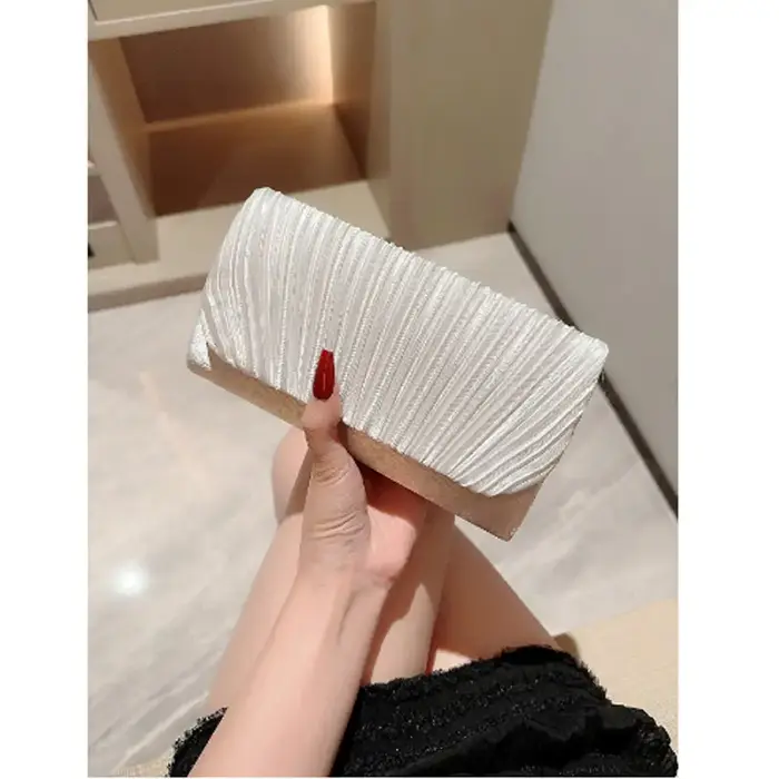 Pochette brillante pour dames