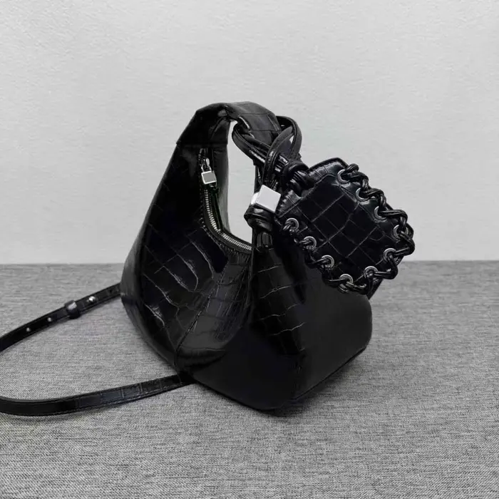 Sac à bandoulière Y2K tendance style punk rock parisien pour femme