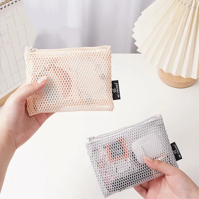Pochette en maille pour sac à main