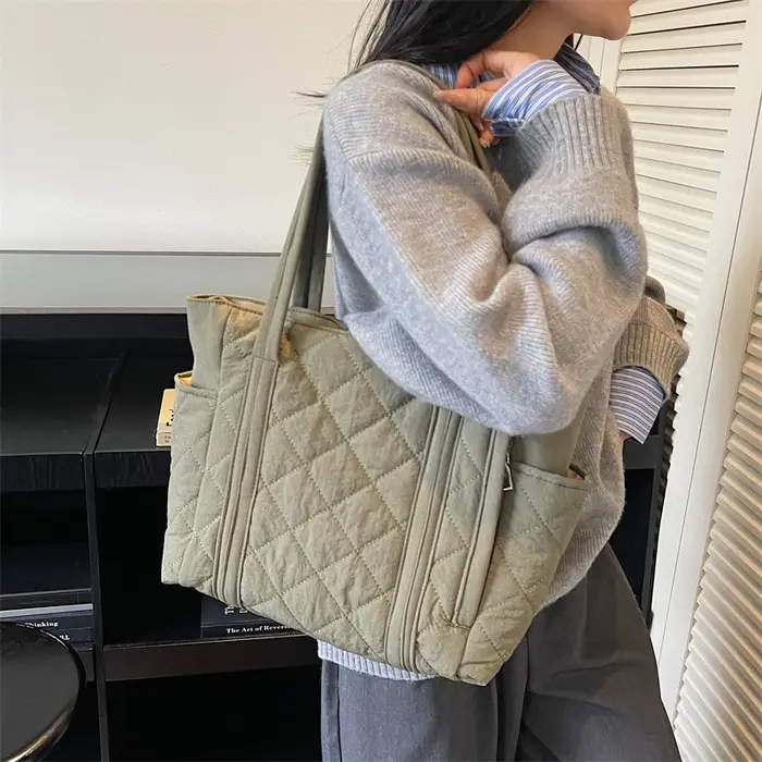 Sac fourre-tout en tissu matelassé pour femmes