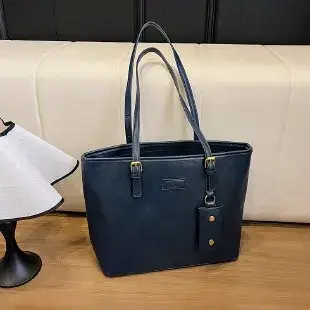 Sac Messager Élégant en Cuir Classique pour Femme – Design Minimaliste Unique