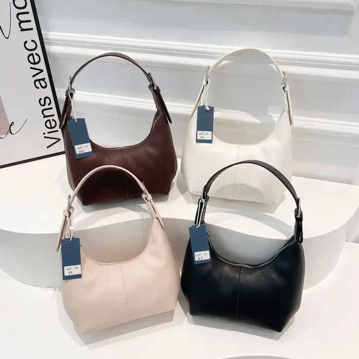 Sacs sous les bras pour femmes