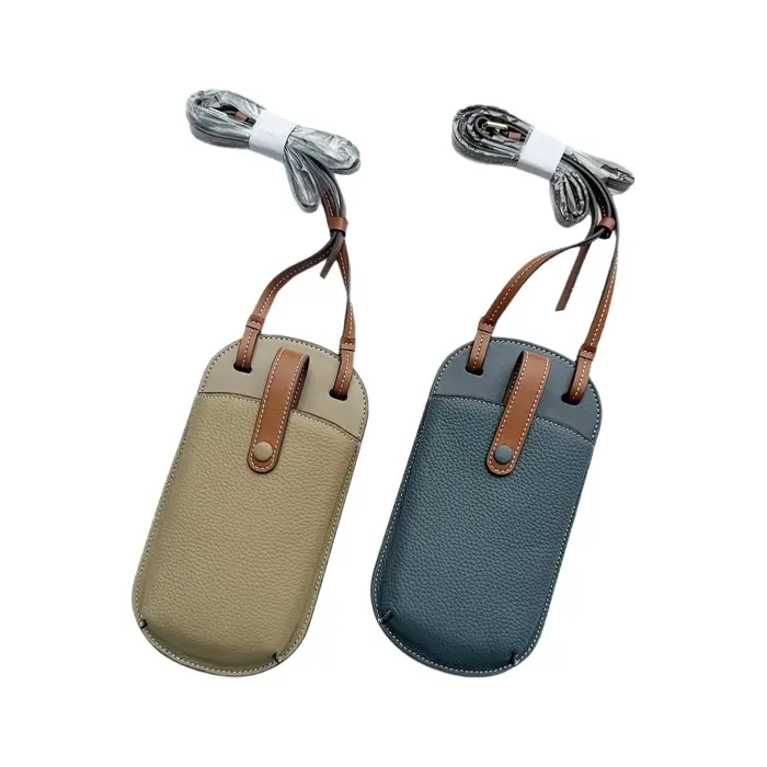 Sac bandoulière en cuir léger et tendance pour femme