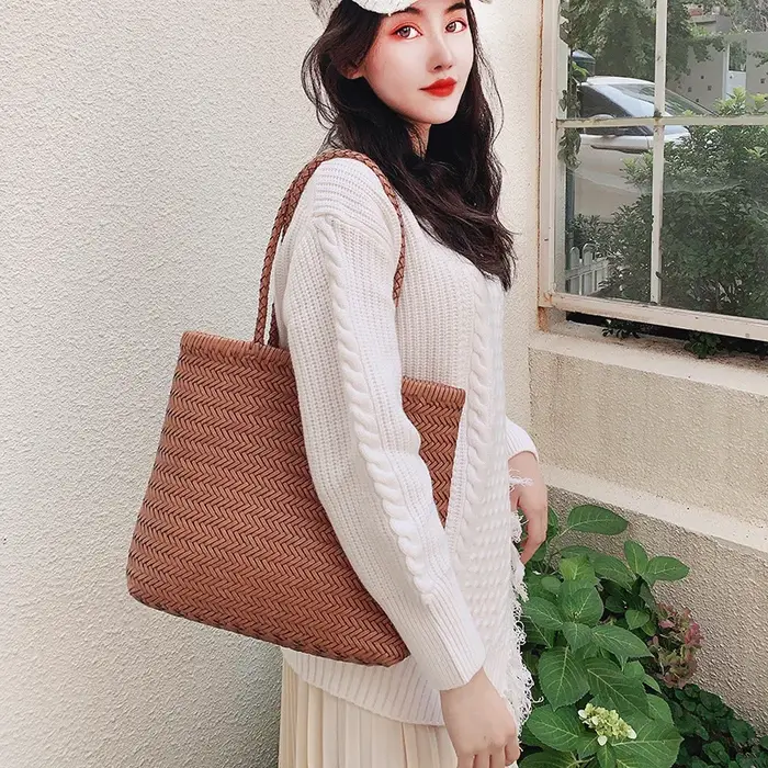 Sac en cuir tissé de Style français pour femmes, sac à main à bandoulière simple tendance, offre spé