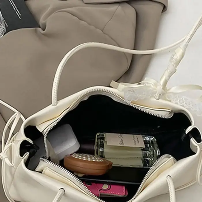 Sac à bandoulière multicolore tendance en cuir PU avec nœud papillon