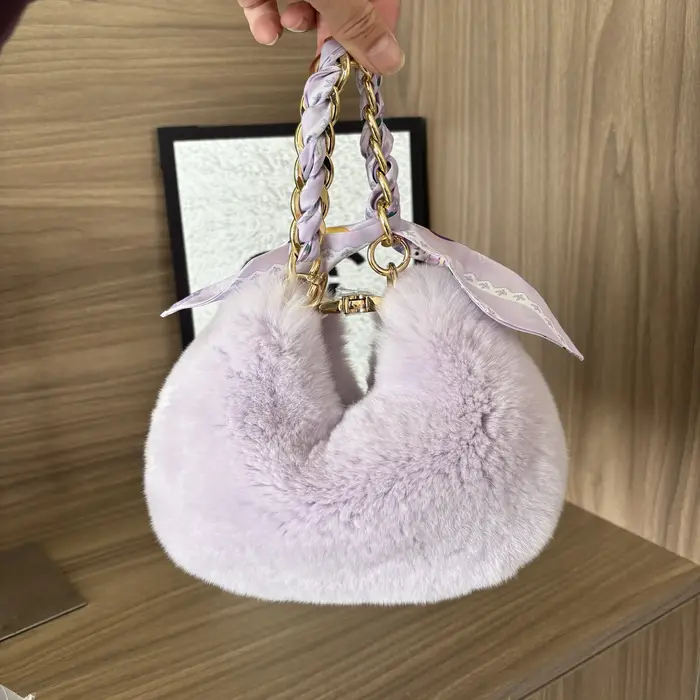 Petit sac en vraie fourrure pour femme