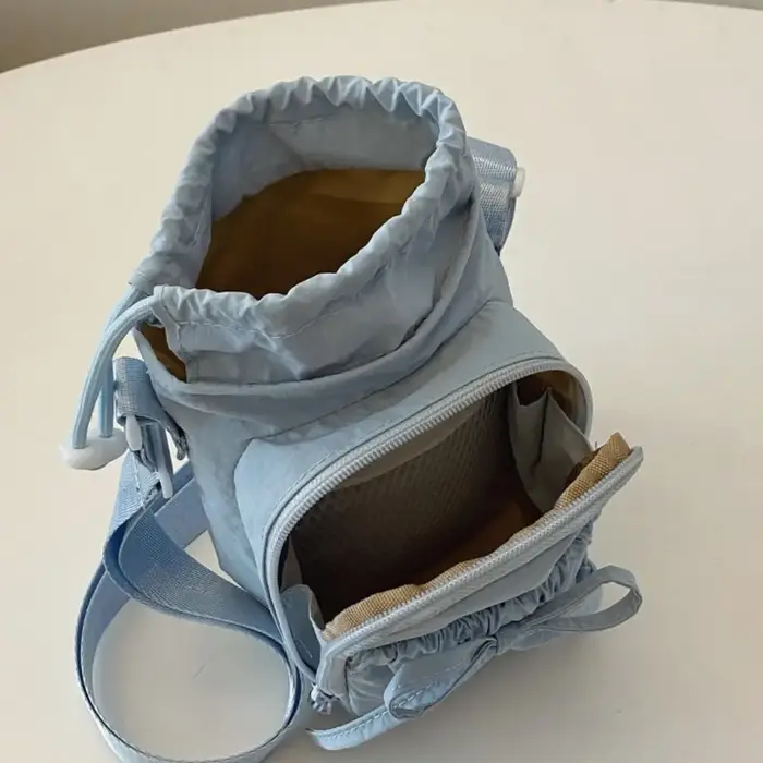 Sac à bandoulière pour bouteille d'eau à nœud papillon