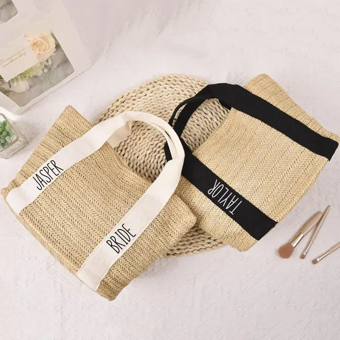Sac fourre-tout tissé en paille avec texte personnalisé