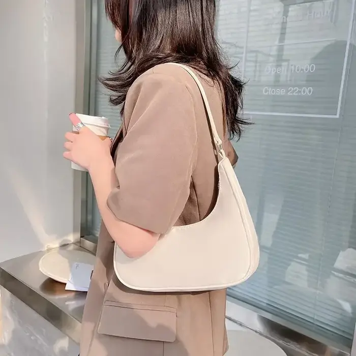 Sac à bandoulière sous les bras pour femmes