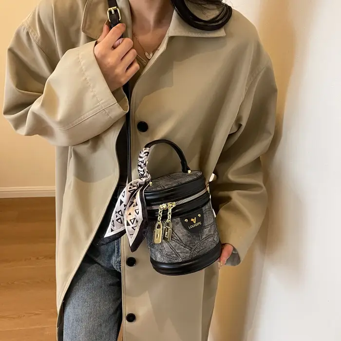 Mini sac à bandoulière en cuir PU pour femme