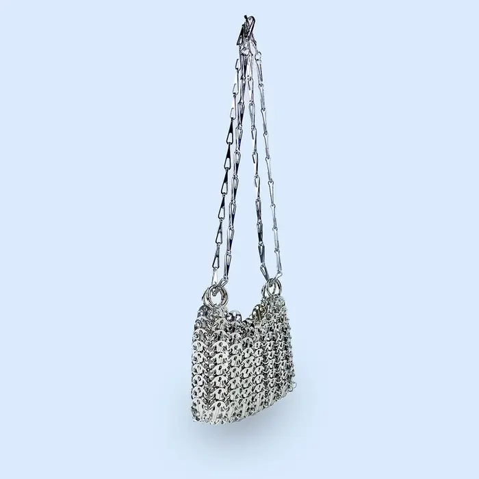 Sac argenté brillant tissé à la main