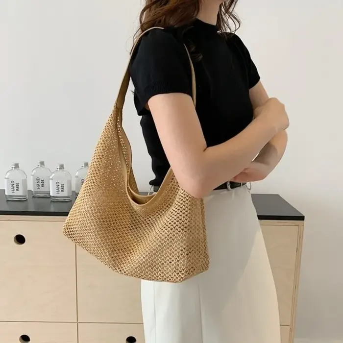 Sac en paille tressé uni mignon
