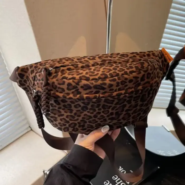 Sac de poitrine imprimé léopard pour femmes