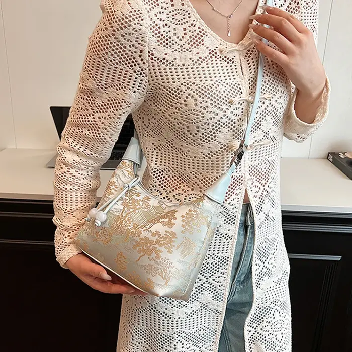 Sac à main brodé chinois tendance