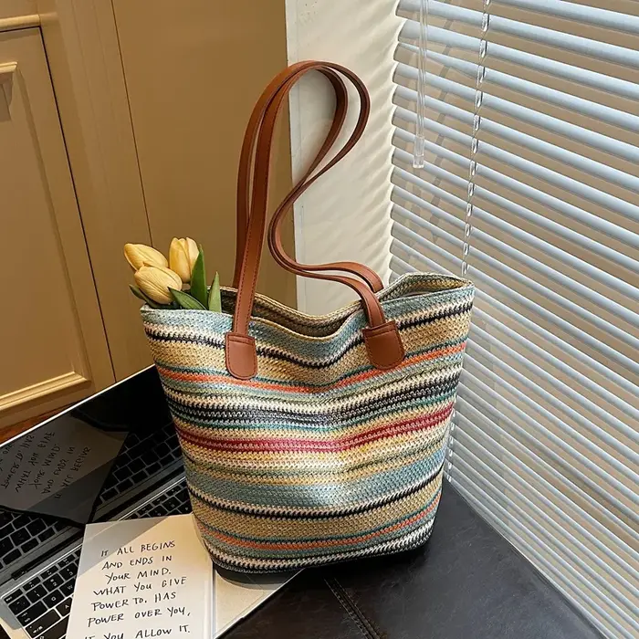 Nouveau sac fourre-tout en paille tressée arc-en-ciel grande capacité pour femme