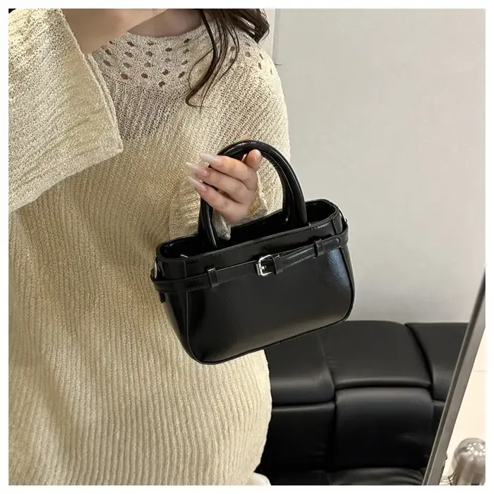 Nouveau sac à main pour filles, tendance et à la mode, version coréenne, petit sac carré, texture po