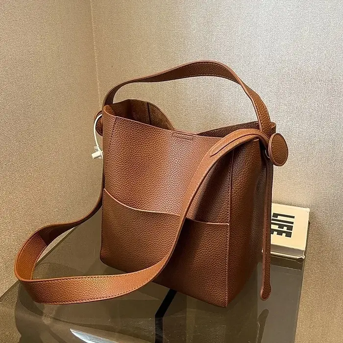Nouveau sac seau en cuir marron CEEKAY 2026