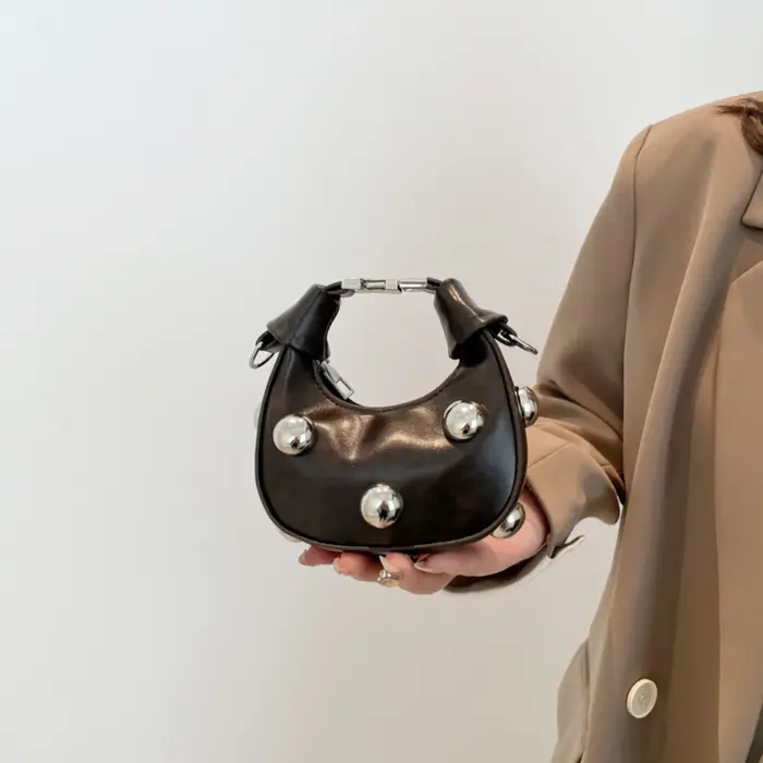Sac à bandoulière clouté haut de gamme