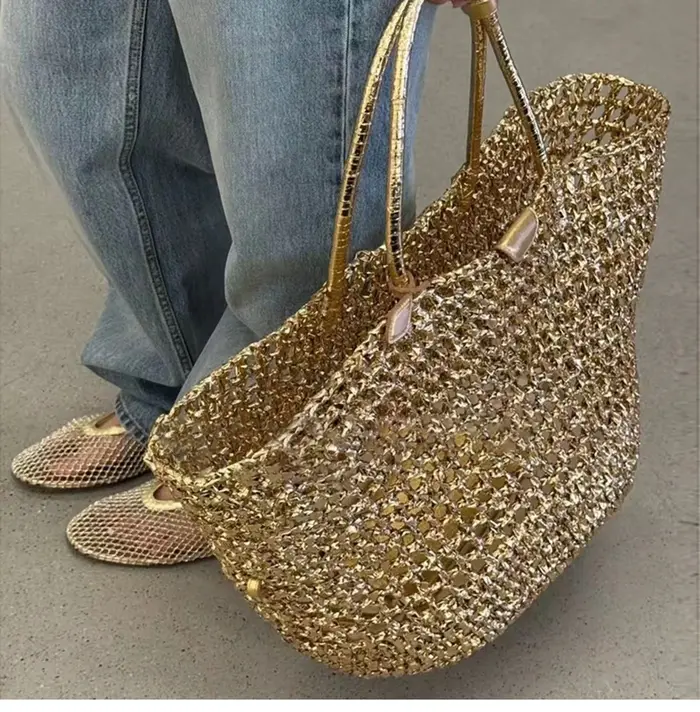 Sac fourre-tout ajouré tissé à la main couleur or